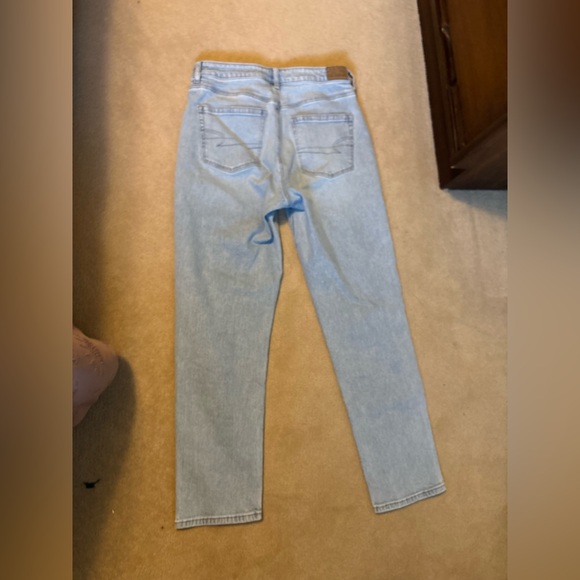 American Eagle Strigid Mom Jean size 8 - Picture 6 of 7